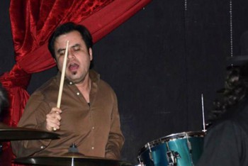 44 02 personajes-bateristas5